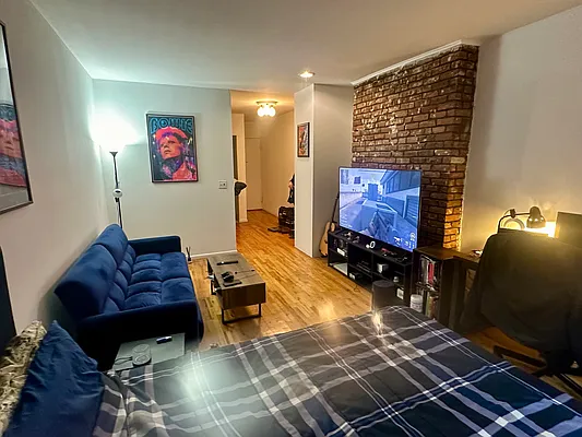 Rented by Carol T. Marino, LREB | media 3