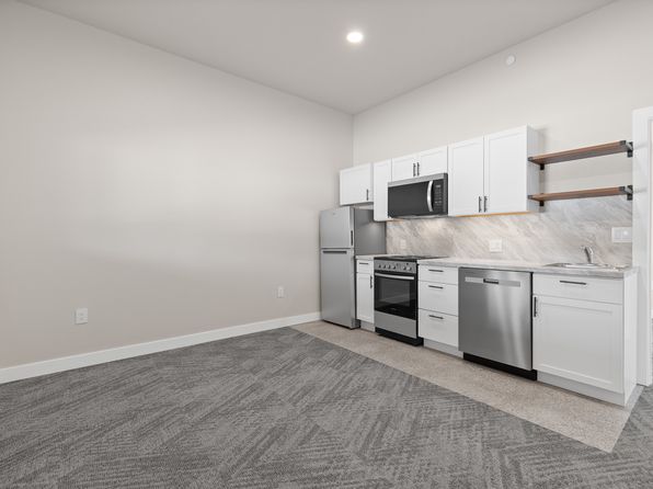 208 & 212 W Mount Rushmore Rd APT 9