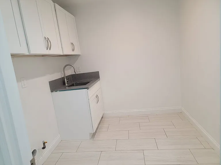 572 N Teakwood Ave #U1 — Photo 22