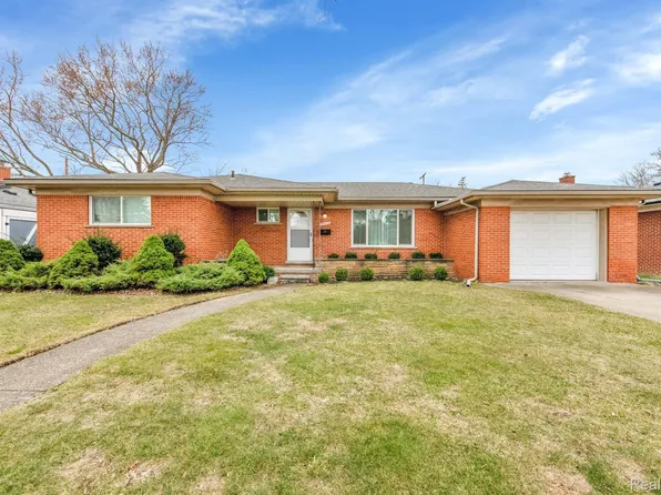 27303 Santa Ana Dr, Warren, MI 48093