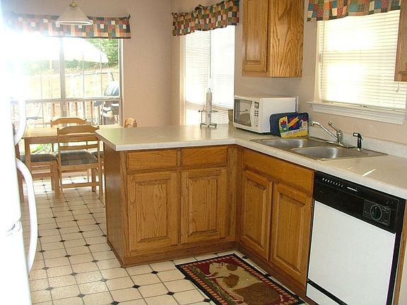 kitchen and breakfast area