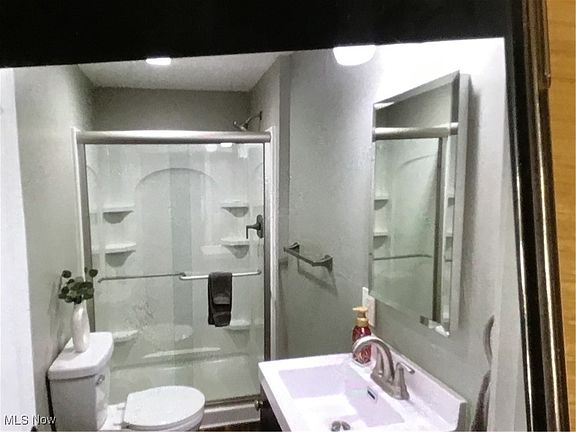 4th image of 4852 Woodrow Ave