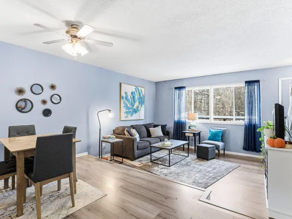 5407 W Brenner Pass, Minneapolis, MN 55432