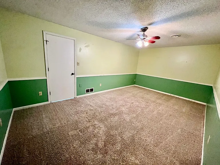 1305 Overlook Dr — Photo 17