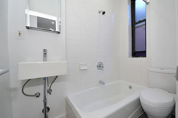 Rented by Aether Property Group | media 28