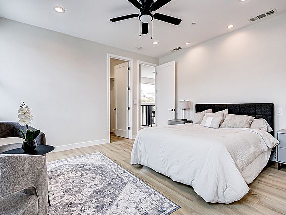3rd image of 26016 Oak St #G