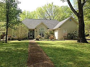 221 Brooks Dr, Sheffield, AL 35660