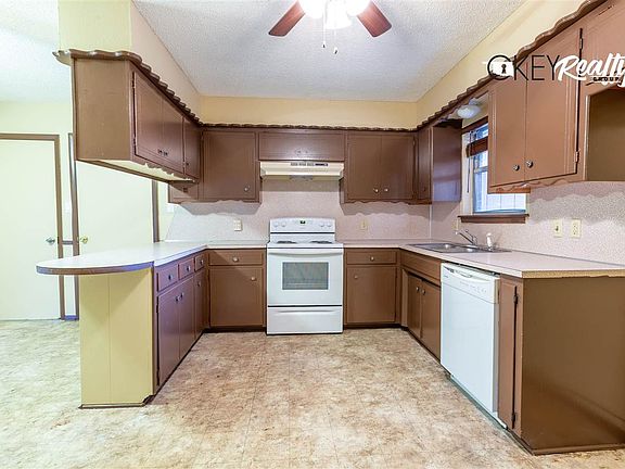 3rd image of 5316 NW Glenn Ave