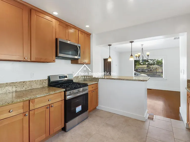 1812 El Monte Ave — Photo 10