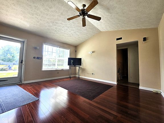 5th image of 3722 W 41st Ter