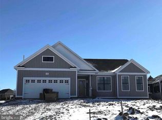 7676 Green Ridge Ln, Abbottstown, PA 17301