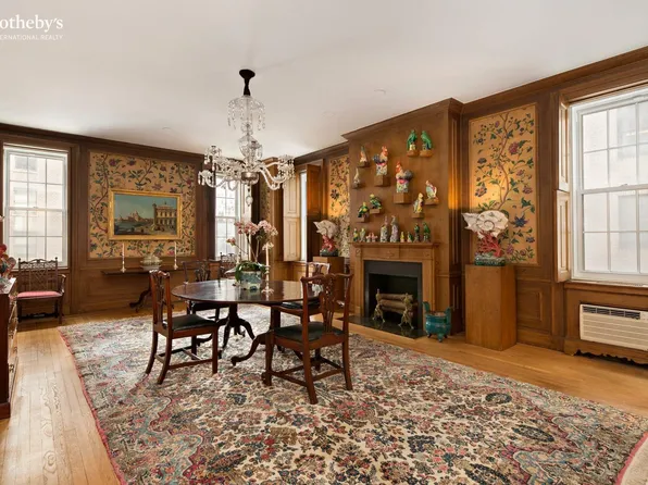 895 Park Avenue image 7 of 17