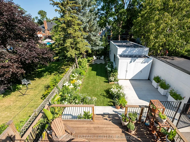 162 John St — Photo 46