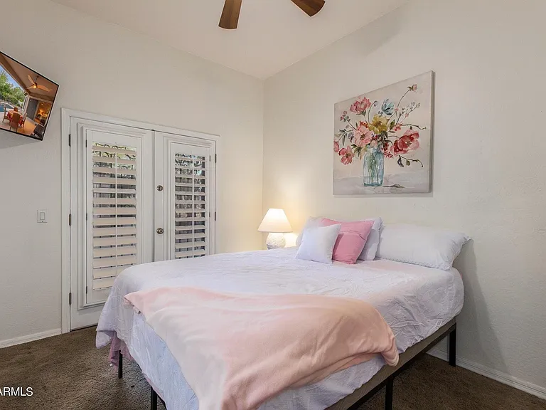 3103 W Sentinel Rock Rd — Photo 14