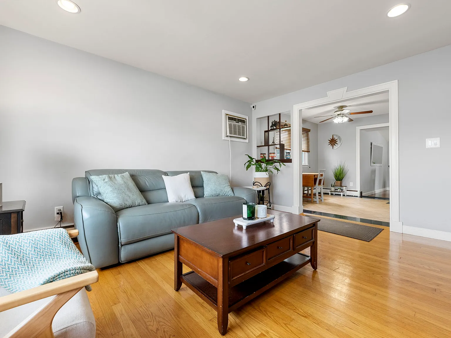 3 bed, $3,500 — Photo 1