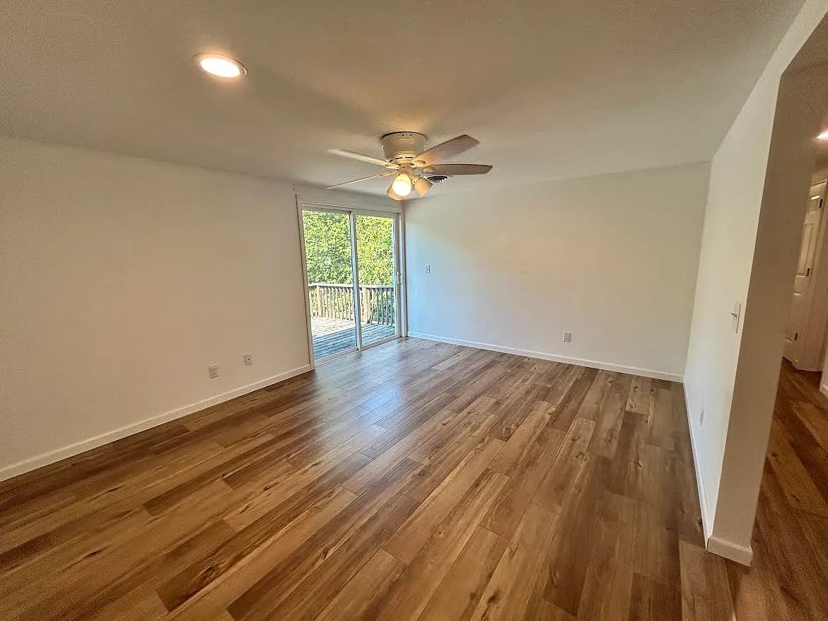 3 bed, 1100 sqft, $1,450 — Photo 3
