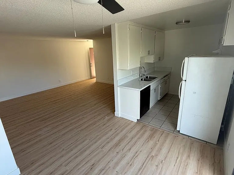 3726 Jasmine Ave — Photo 2