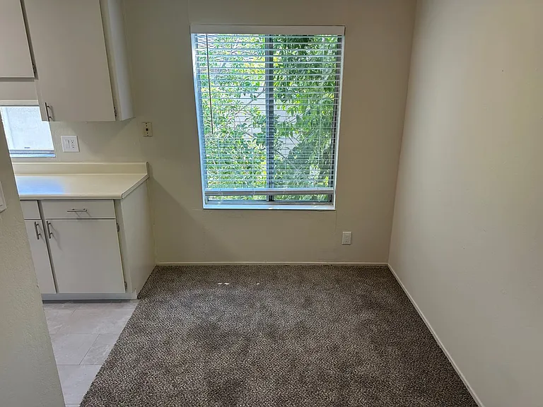 100 Devon Avenue — Photo 4