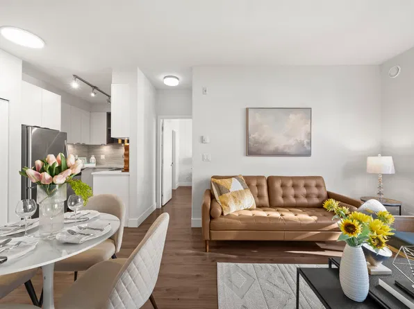 5355 Lane St #334, Burnaby, BC V5H 0H1