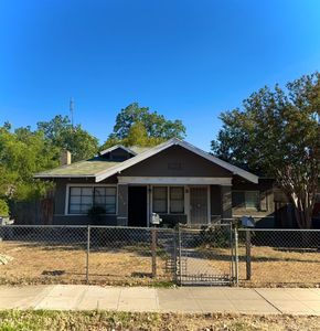 2412 E Thomas Ave, Fresno, CA, 93701