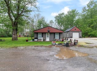1057 Tremont Ave NE, East Canton, OH 44730