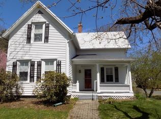 20 Clifton Ave, Amherst, MA 01002