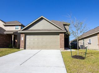 376 N Meadows Dr, Willis, TX 77378