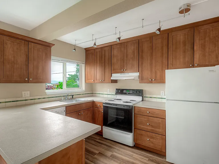 Genesis Apartments — Photo 2