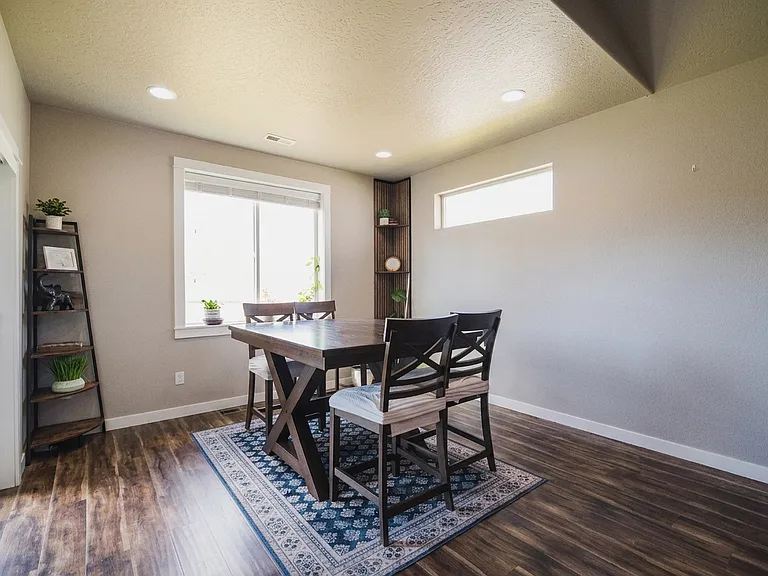 1835 SW Panorama Dr — Photo 4