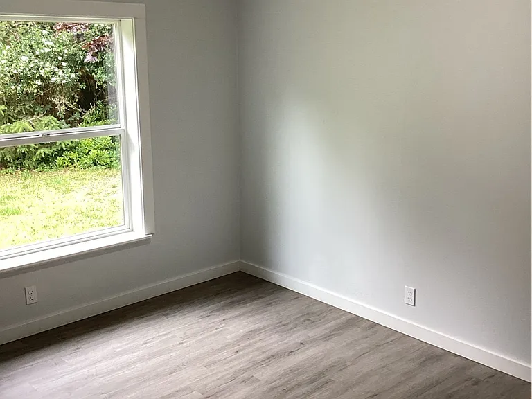 330 SW Newton Dr — Photo 20