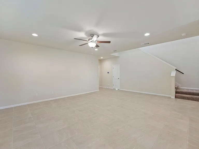 202 Driftwood Ln — Photo 4