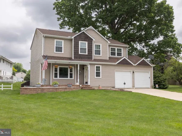 815 S Gwynn Ct, Bear, DE 19701