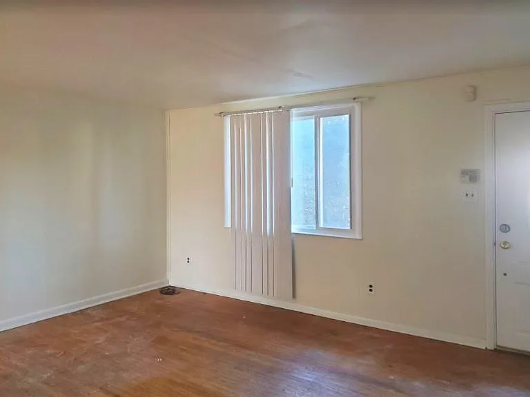 4004 Gideon Rd — Photo 3