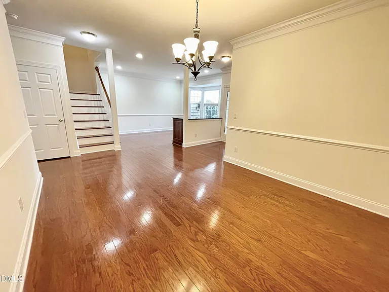 9519 Dellbrook Ct — Photo 6