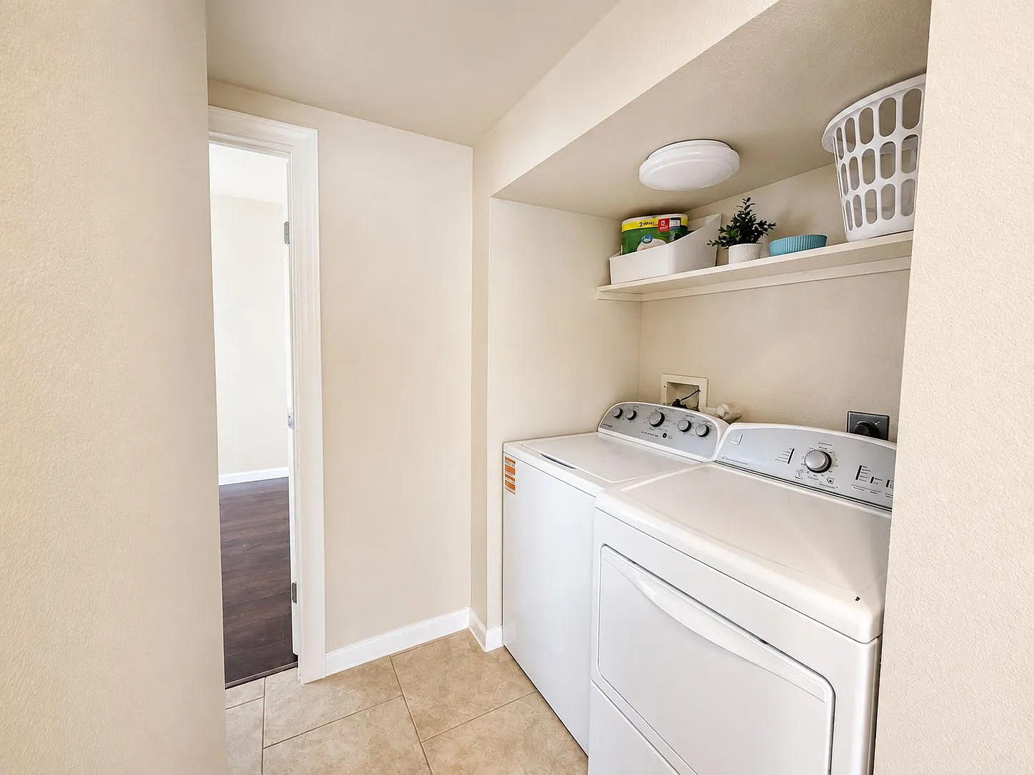1 bed, 2520 sqft, $975 — Photo 3