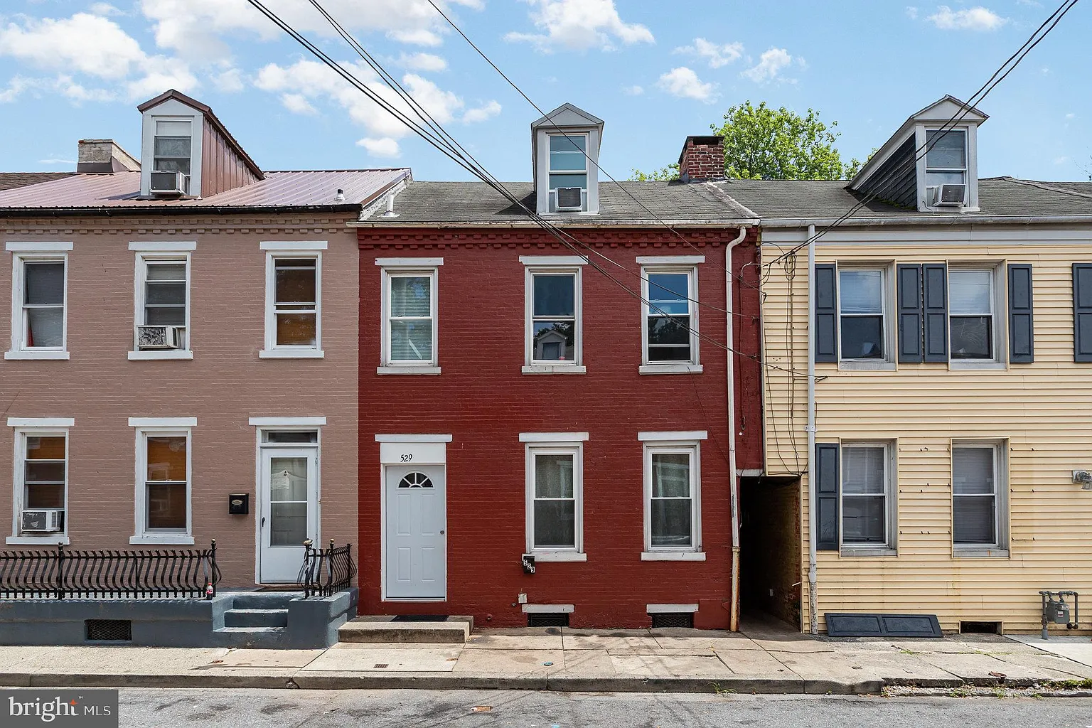 529 Woodward St photo 1
