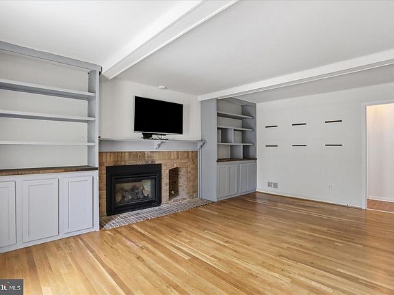 3rd image of 18 Bentana Way