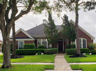 110 Crescent Bay Dr, League City, TX 77573