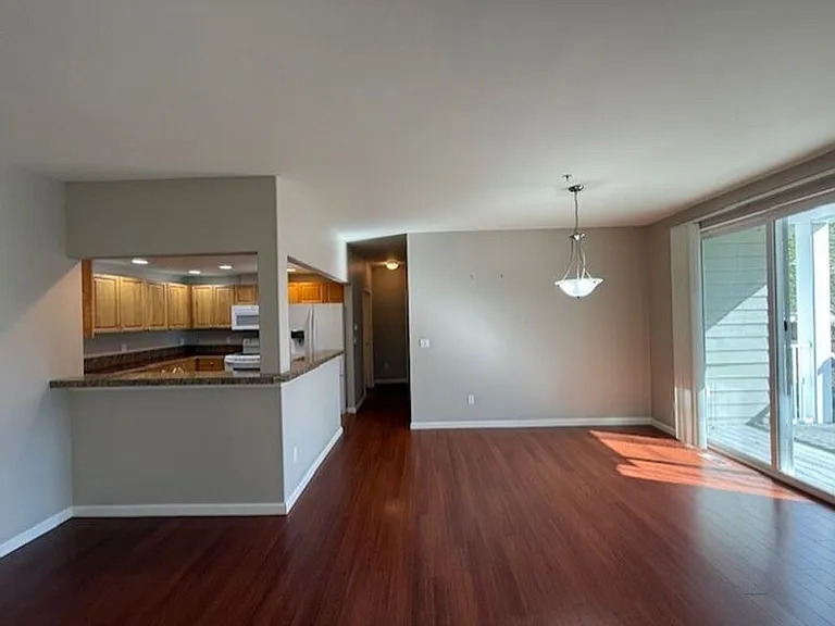 910 Medical Center Dr #F102 — Photo 6