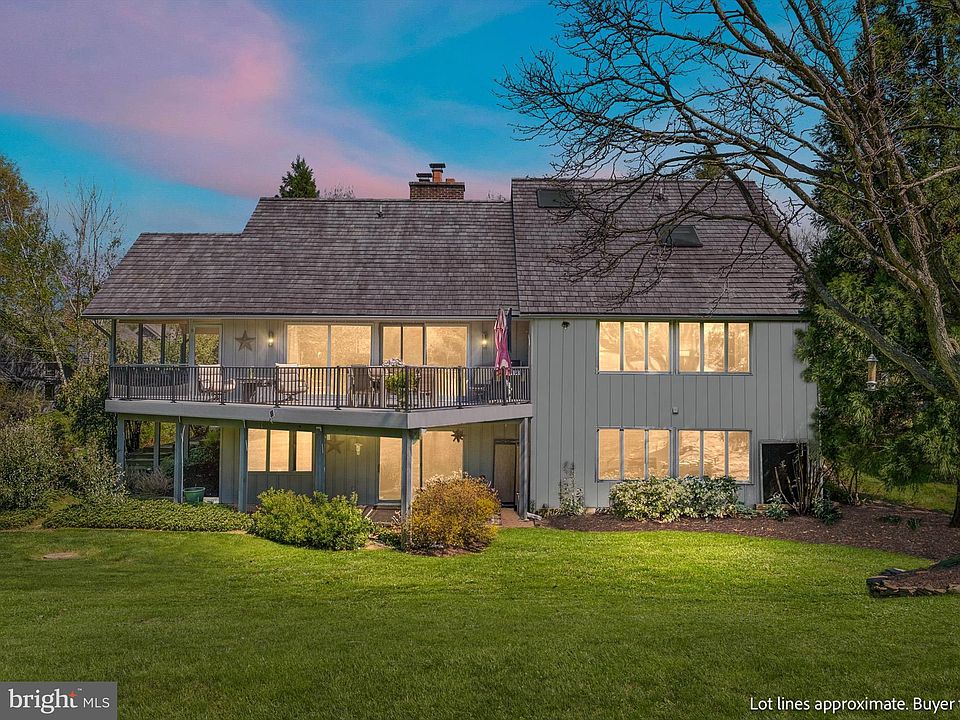 1st image of 40 Clifton Dr