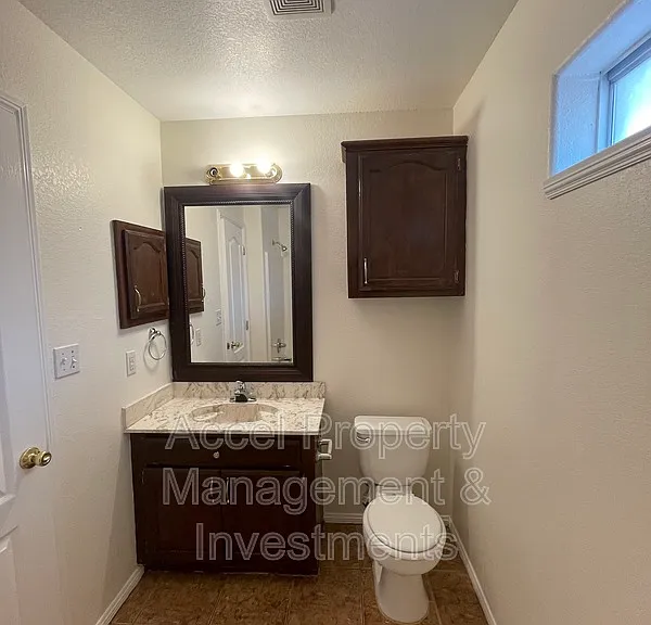 1712 Phoenix St #3 — Photo 12