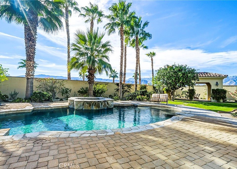 1st image of 13 Cassis Cir