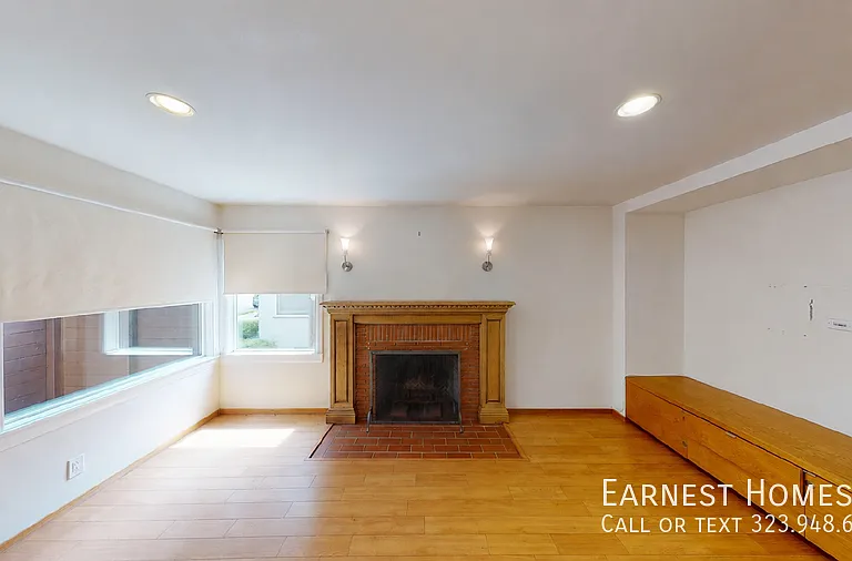 2577 S Bundy Dr — Photo 4