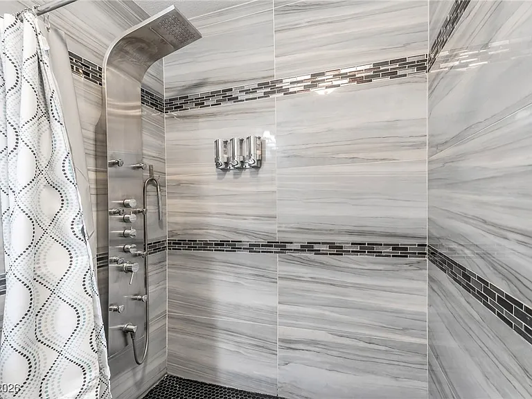 2419 Vegas Valley Dr — Photo 24