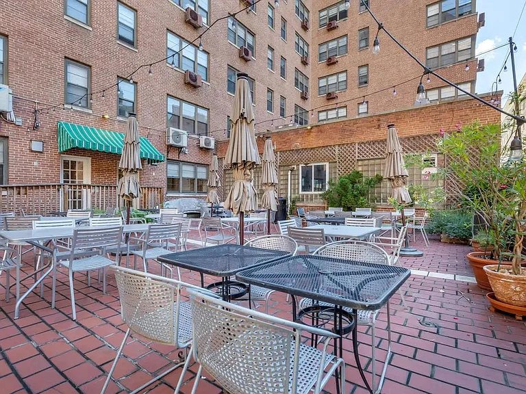 112 W University Pkwy #12-ID1335981P — Photo 29