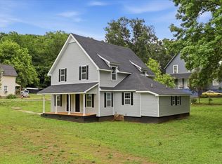 305 Grove Ave SE, Lindale, GA 30147