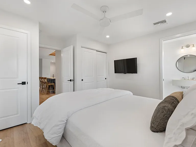 4244 N 35th Pl — Photo 25