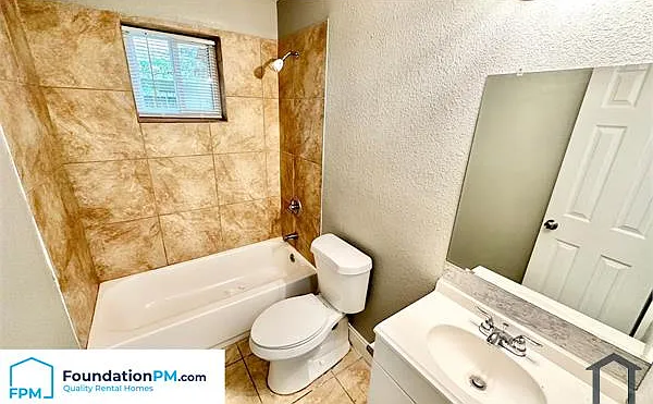 1165 Krayer St #3 — Photo 6