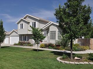 7115 S Aerie Hill Dr, West Jordan, UT 84081