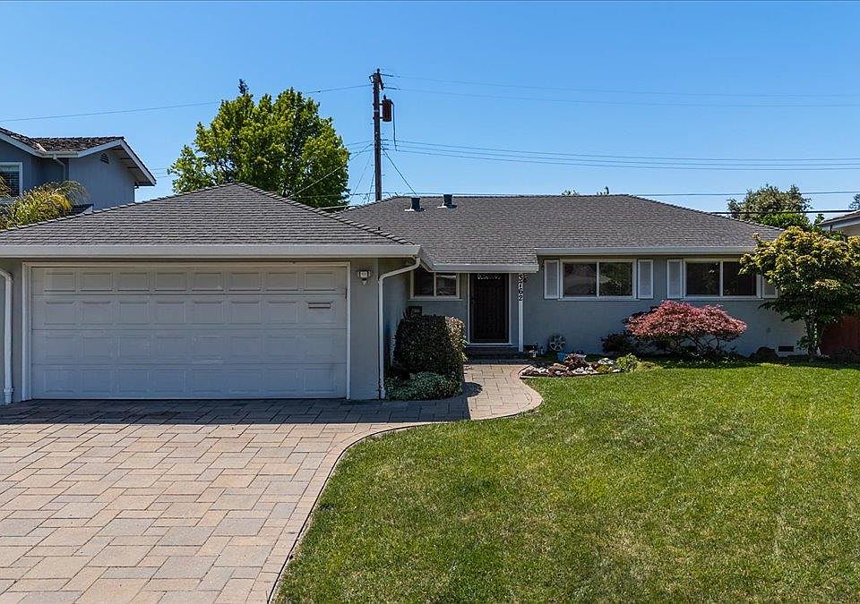 1st image of 3762 Carlysle Ave